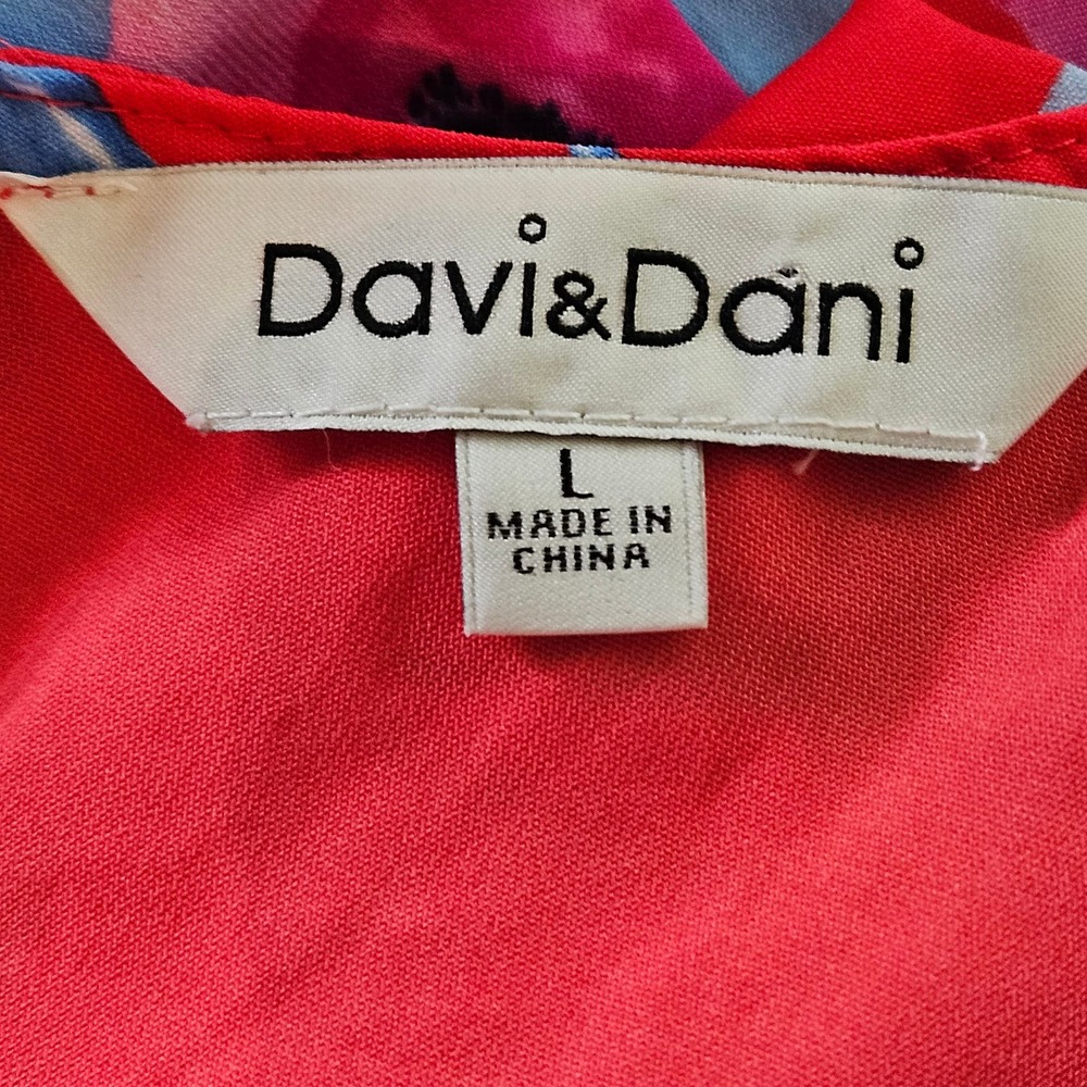Davi & Dani Red Floral Flutter Sleeve V-Neck Romper Size Large - Picture 6 of 8